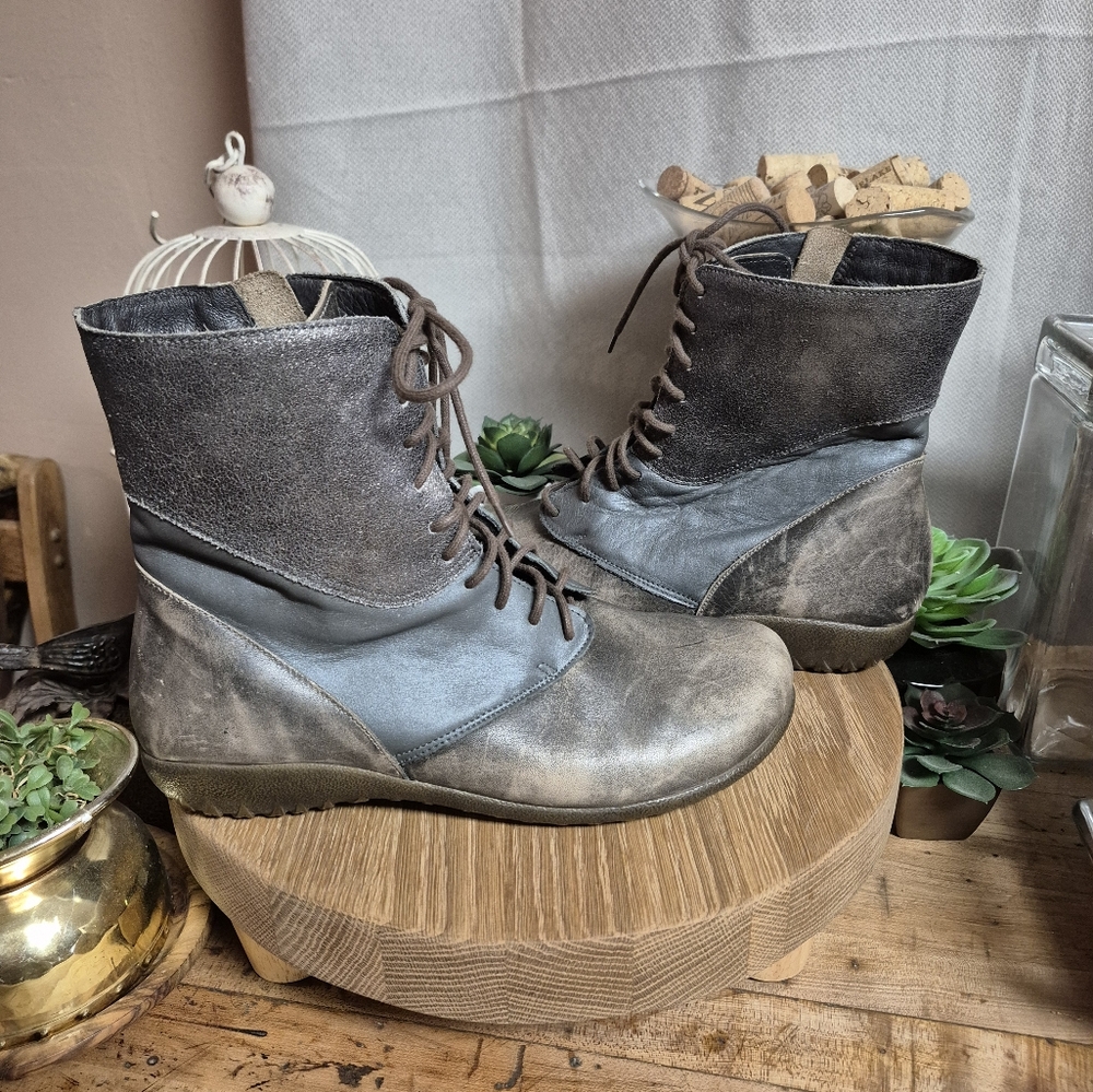 Naot Atopa Women's Size 10 (41) Volcanic Gray/Seal Brown Hash Suede LaceUp Boots - Picture 12 of 16